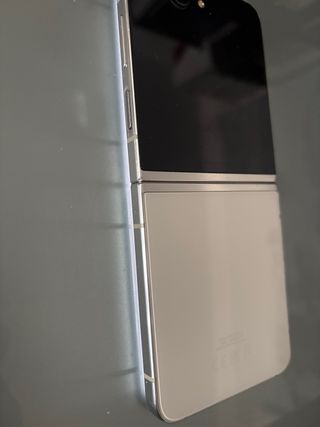 Lote Samsung Z Flip 5, Watch 5 y Buds 2