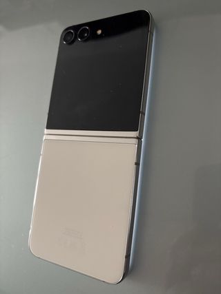 Lote Samsung Z Flip 5, Watch 5 y Buds 2