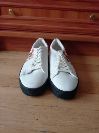 Zapatillas Naruto Pull&Bear Blancas Multicolor