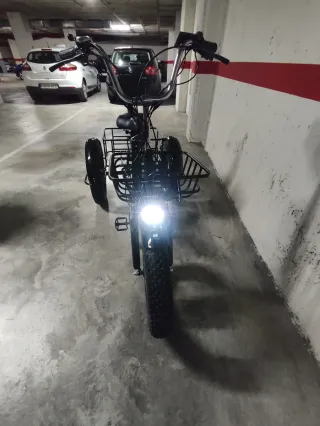 Triciclo Eléctrico Fat Tire Negro. A estrenar.