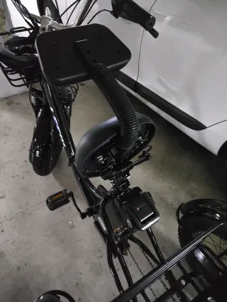 Triciclo Eléctrico Fat Tire Negro. A estrenar.