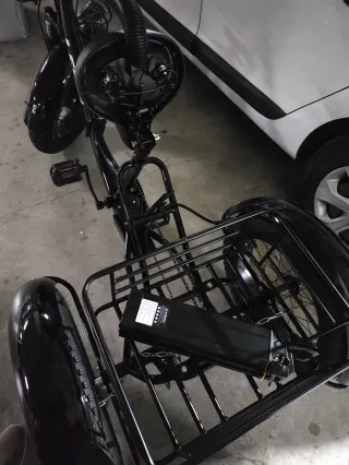 Triciclo Eléctrico Fat Tire Negro. A estrenar.