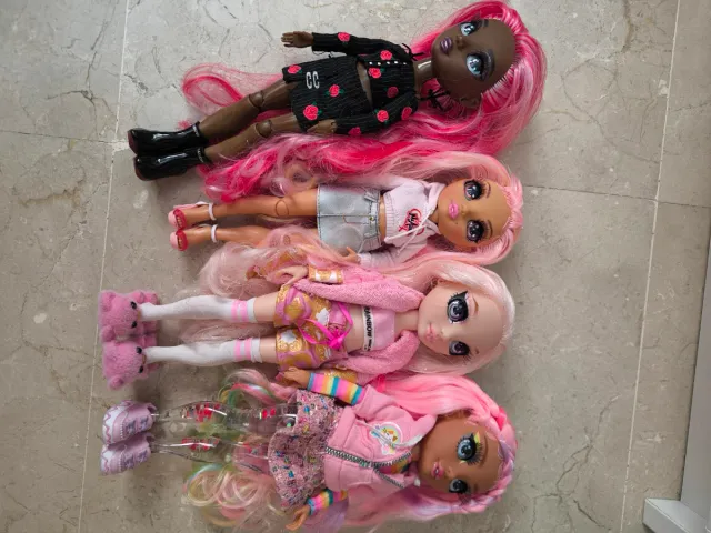 Lote Muñecas Rainbow High y Accesorios