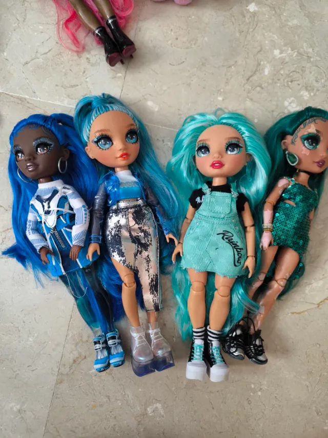 Lote Muñecas Rainbow High y Accesorios