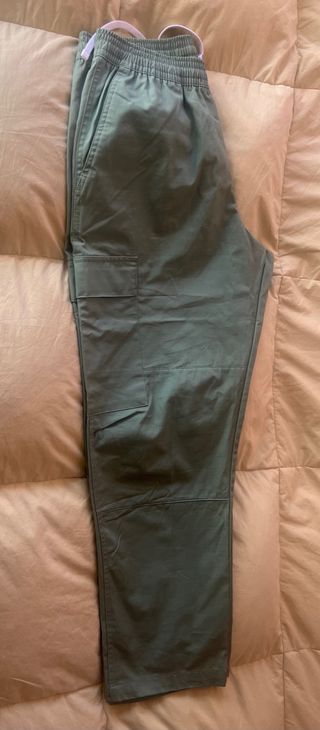 Pantalón Nike Verde Talla M Nuevo, sin estrenar.