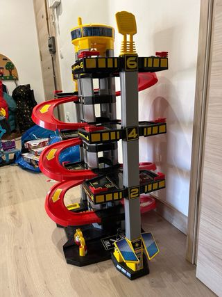 Parking coches Molto con 6 coches