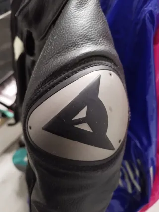 Chaqueta de piel Dainese mujer