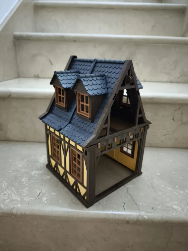 Playmobil Medieval. Casa amarilla.