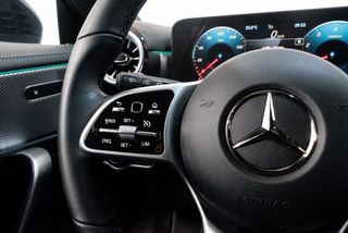 Mercedes CLA 200 1332 GASOLINA 160 5P