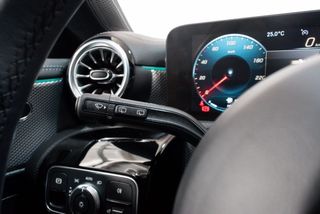 Mercedes CLA 200 1332 GASOLINA 160 5P