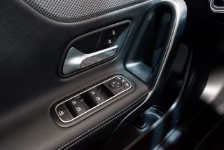 Mercedes CLA 200 1332 GASOLINA 160 5P