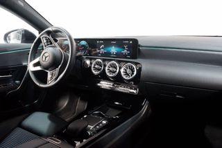 Mercedes CLA 200 1332 GASOLINA 160 5P