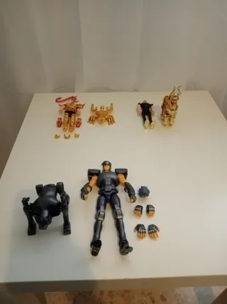 Caballeros del Zodiaco Figuras