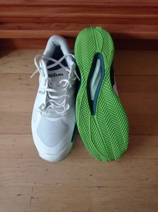 Deportivas Wilson Blancas y Verdes