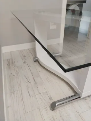 Mesa moderna cristal y metal