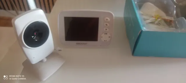 Vigila bebés cámara Remota, Como nueva + soporte