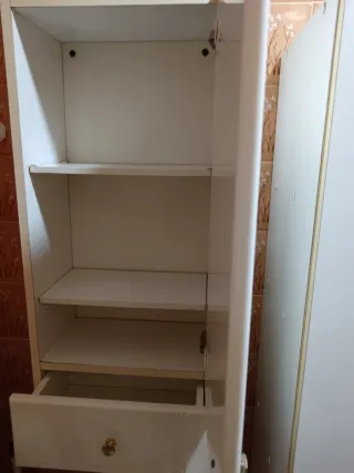 Mueble auxiliar baño moderno