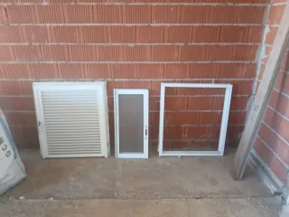 Ventanas aluminio con mallorquinas