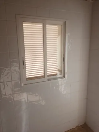 Ventanas aluminio con mallorquinas