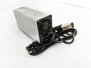 Cargador bicicleta eléctrica 48V 54,6V-2A 3 pines