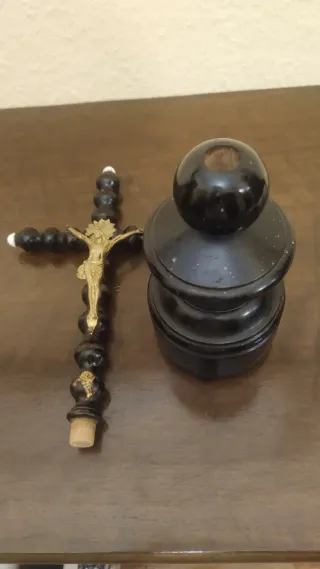 Cruz antigua crucifijo madera y metal rebajado