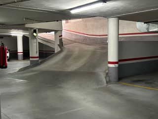 Plaza de garaje en el Alto, Narón