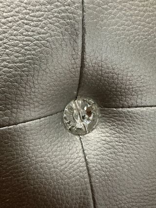 Cabecero de cama plateado con cristales