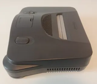 Nintendo 64 + Expansión Pak + juego y cables