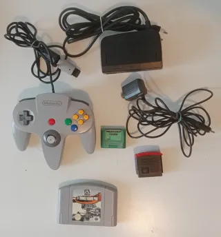 Nintendo 64 + Expansión Pak + juego y cables