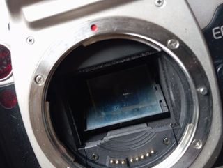 Cámara Canon EOS 50 + funda