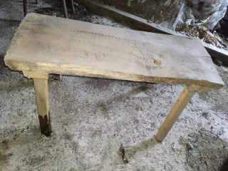 Banco de madera rústico para restaurar