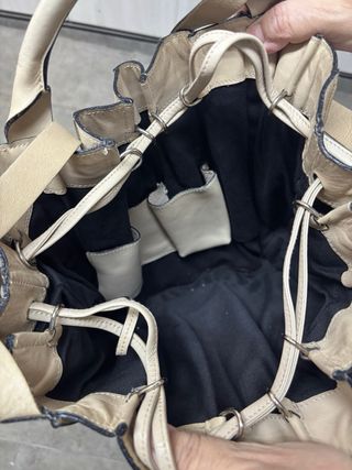 Mochila de piel crema marca Lupo