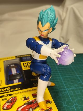 Figura de Vegeta + Coche Ford Mustang escala 1:42