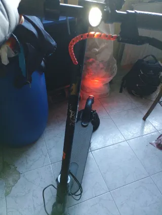 2 Patinetes Xiaomi (uno sin rueda)