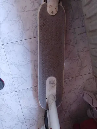 2 Patinetes Xiaomi (uno sin rueda)