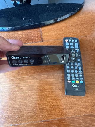 Televisor Samsung 32” + TDT externo