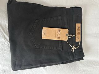Lote 3 prendas.nuevas: 2 camisas 1 vaquero