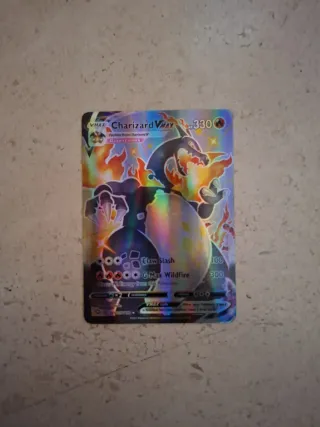 Carta Pokémon Charizard VMAX Gigantamax Inglés