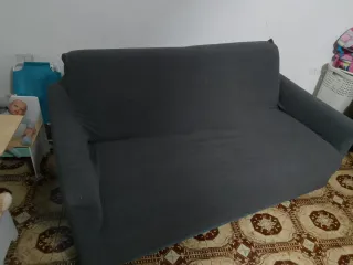 Divano tessuto grigio e blu