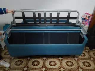 Divano tessuto grigio e blu