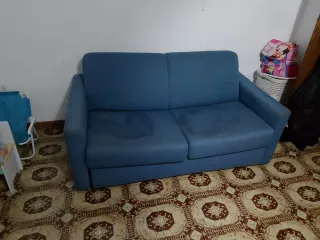 Divano tessuto grigio e blu