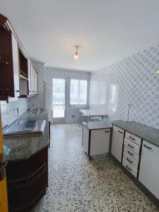 Piso de 4 habitaciones en Lugo