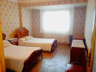 Piso de 4 habitaciones en Lugo