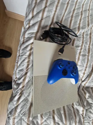 Xbox One S + Mando Azul
