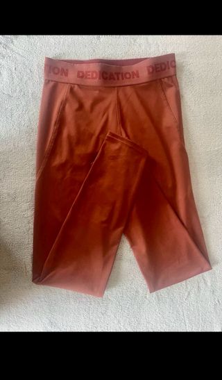 Leggings marrones caldera con banda DEDICATION