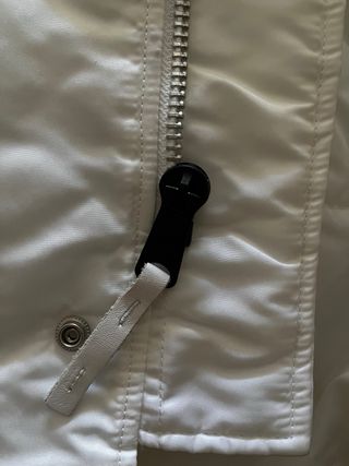 Chaqueta Alpha Industries N3B Blanca.