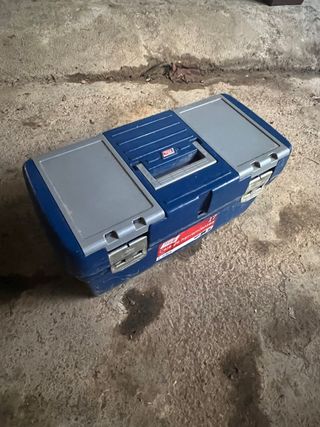 Caja de herramientas azul y gris