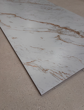 Porcelánico blanco efecto mármol 60 x 120 cm