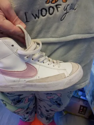 Zapatillas Nike Blancas y Rosas