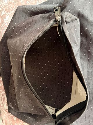 Mochila Eastpak Negra/gris con Puntos Blancos